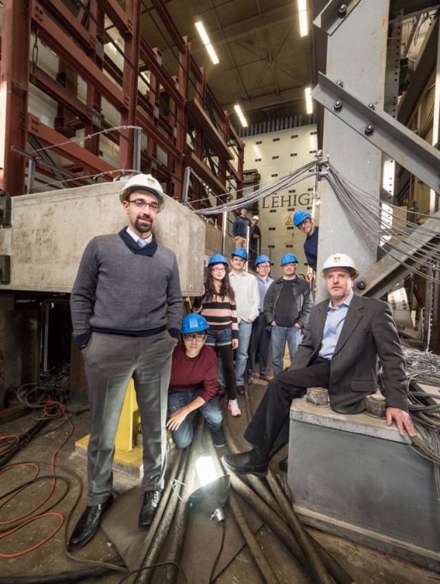 Professore universitario di ingegneria