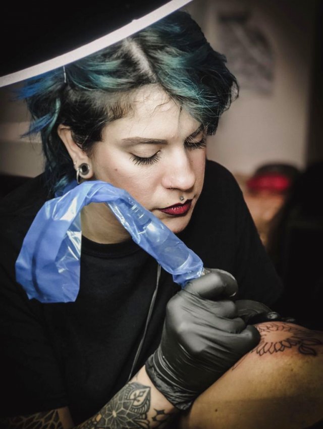 Tatuatrice e muralista